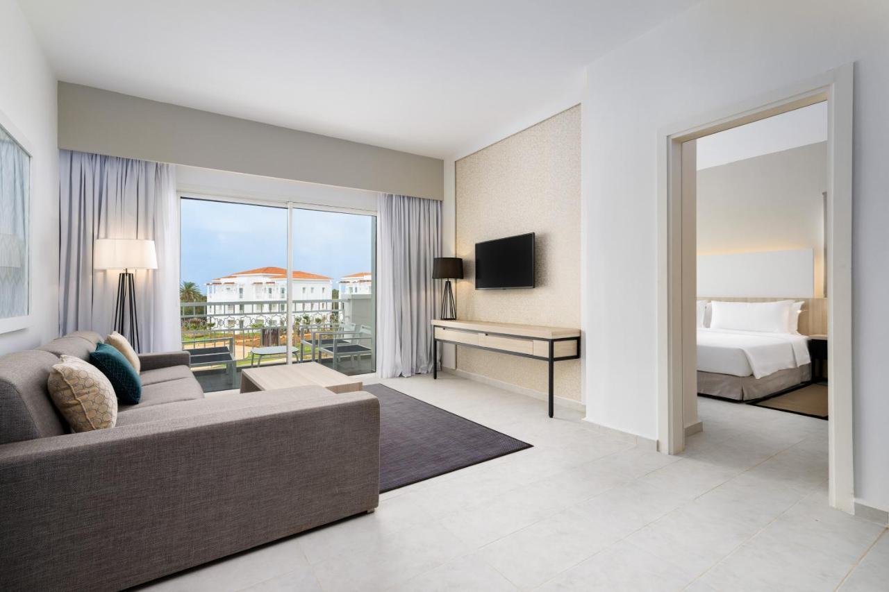 Radisson Blu Residences, Saïdia Exteriör bild
